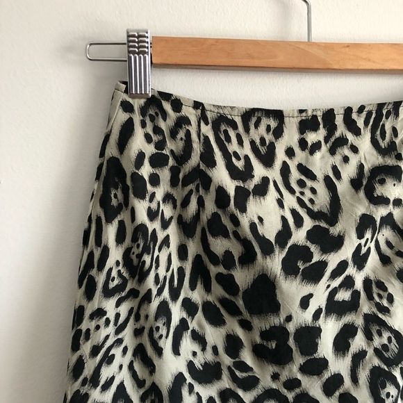 Motel Rocks SHENY MINI SKIRT IN LEOPARD GREY - Picture 7 of 9